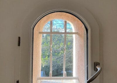 Remplacement fenêtre bois exotique plein cintre Montpellier