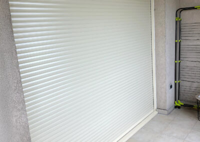 Remplacement volet roulant électrique et coulissant aluminium bloc baie à Montpellier