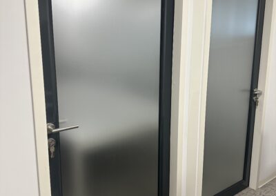 Films dépolis portes bureaux Montpellier