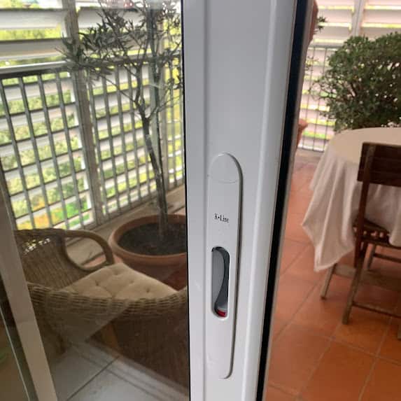 Pose moustiquaires de porte plissée Montpellier Remplacement de moteur de volet roulant à Montpellier